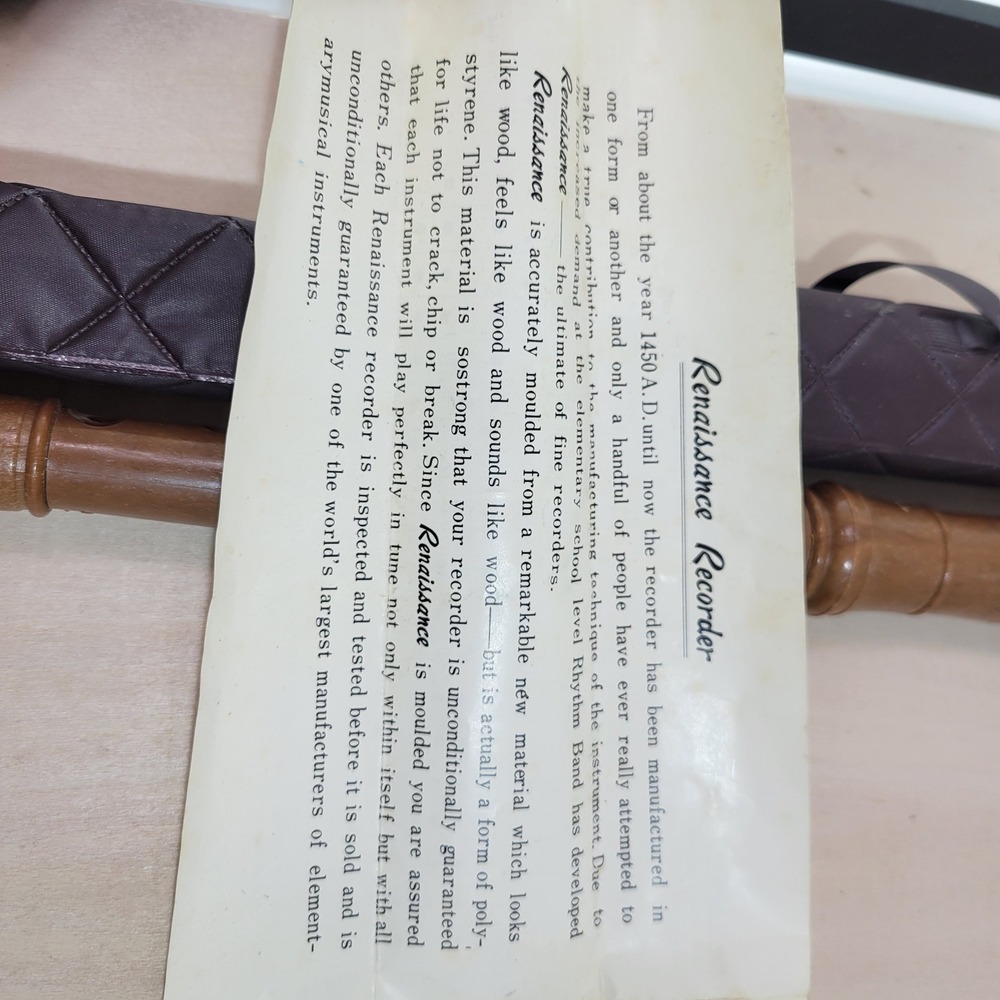 Renaissance Recorder Baroque Type Wood Wind Instrument with Case and Chart - Picture 4 of 9